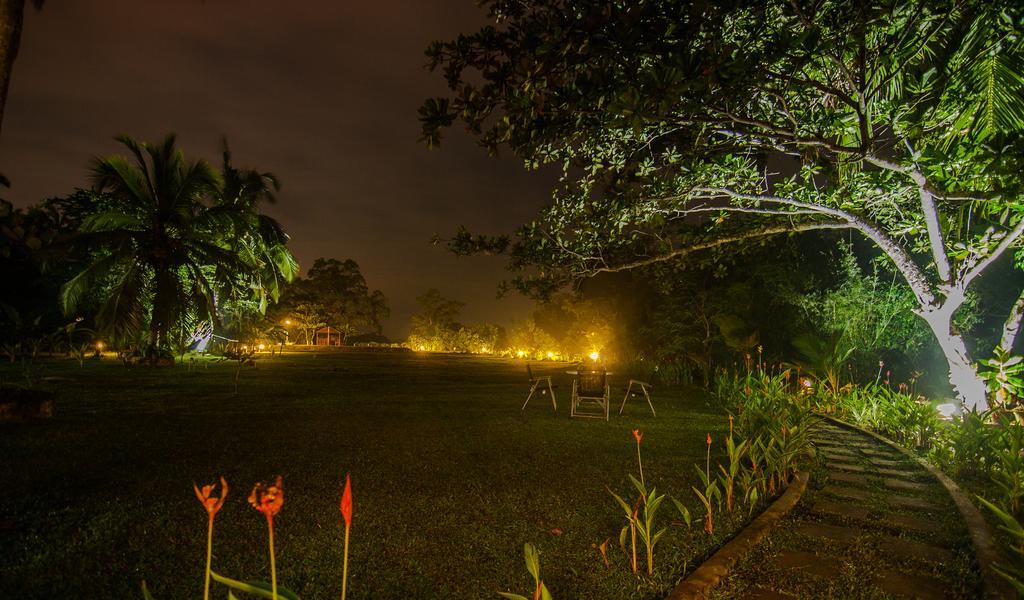 Lumbini Lagoon Koggala Buitenkant foto